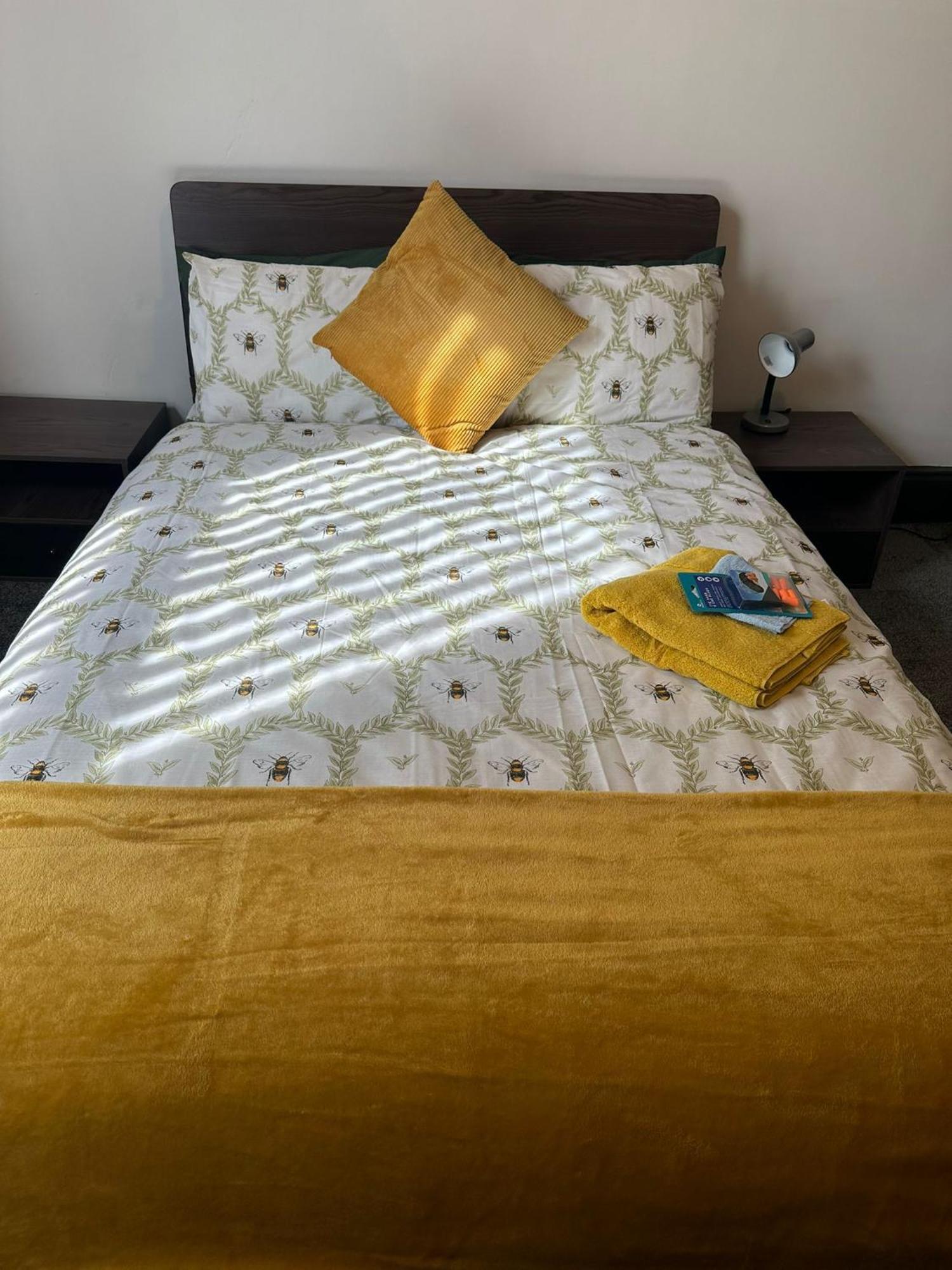 Large Spacious En-suite Plab Recommended Apartment Manchester